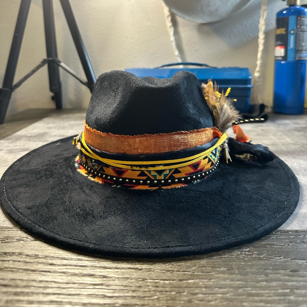 NWT Wide Brim Tear Drop Fedora!